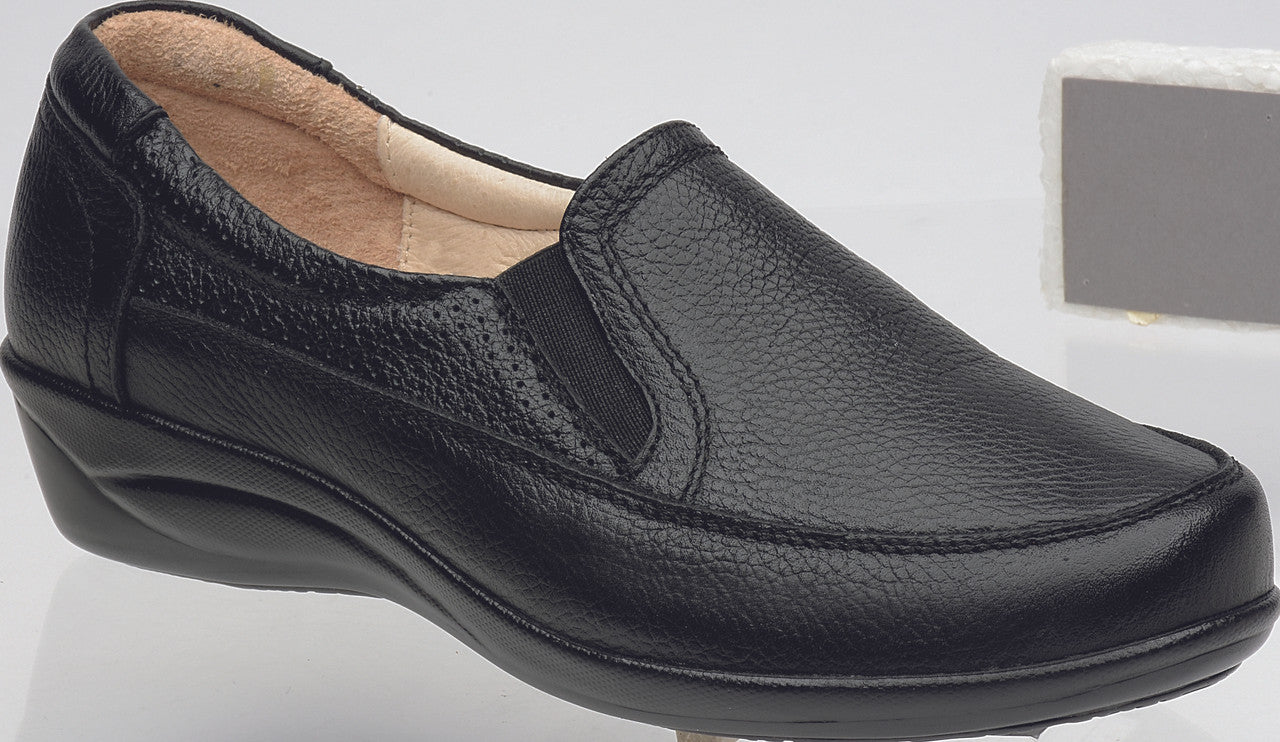 SuperShoes 715-(426): Diseño calado y frescura máxima
