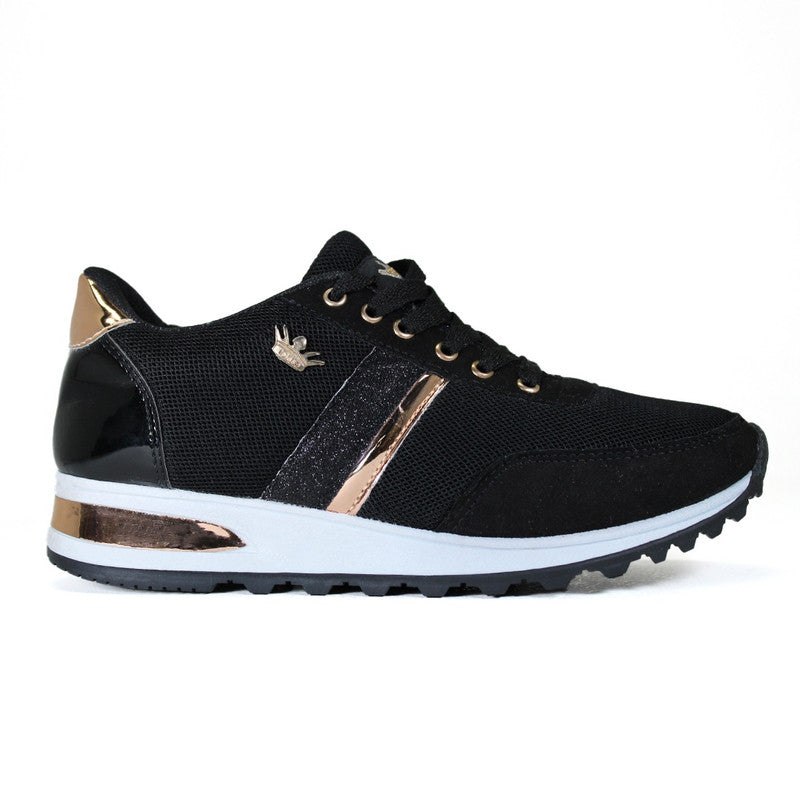SuperShoes: Brilla con estilo Black & Gold