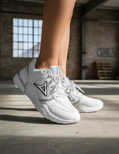 Tenis Pirma Blanco Plata: Tu Estilo Aesthetic
