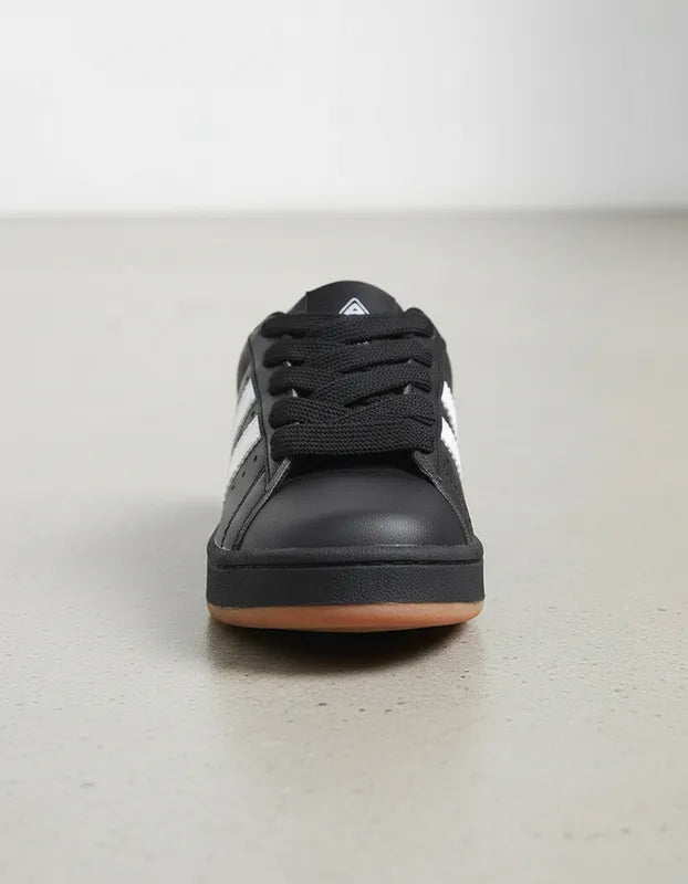 SuperShoes: Tenis Retro Black & White, ¡el estilo pro!