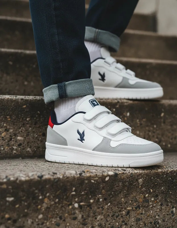 SuperShoes: Tenis Blanco Marino, ¡estilo retro top!