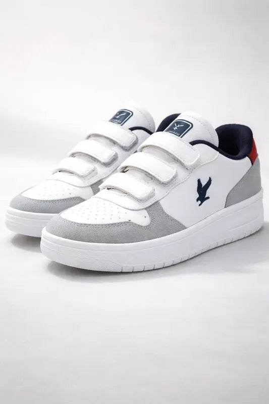 SuperShoes: Tenis Blanco Marino, ¡estilo retro top!