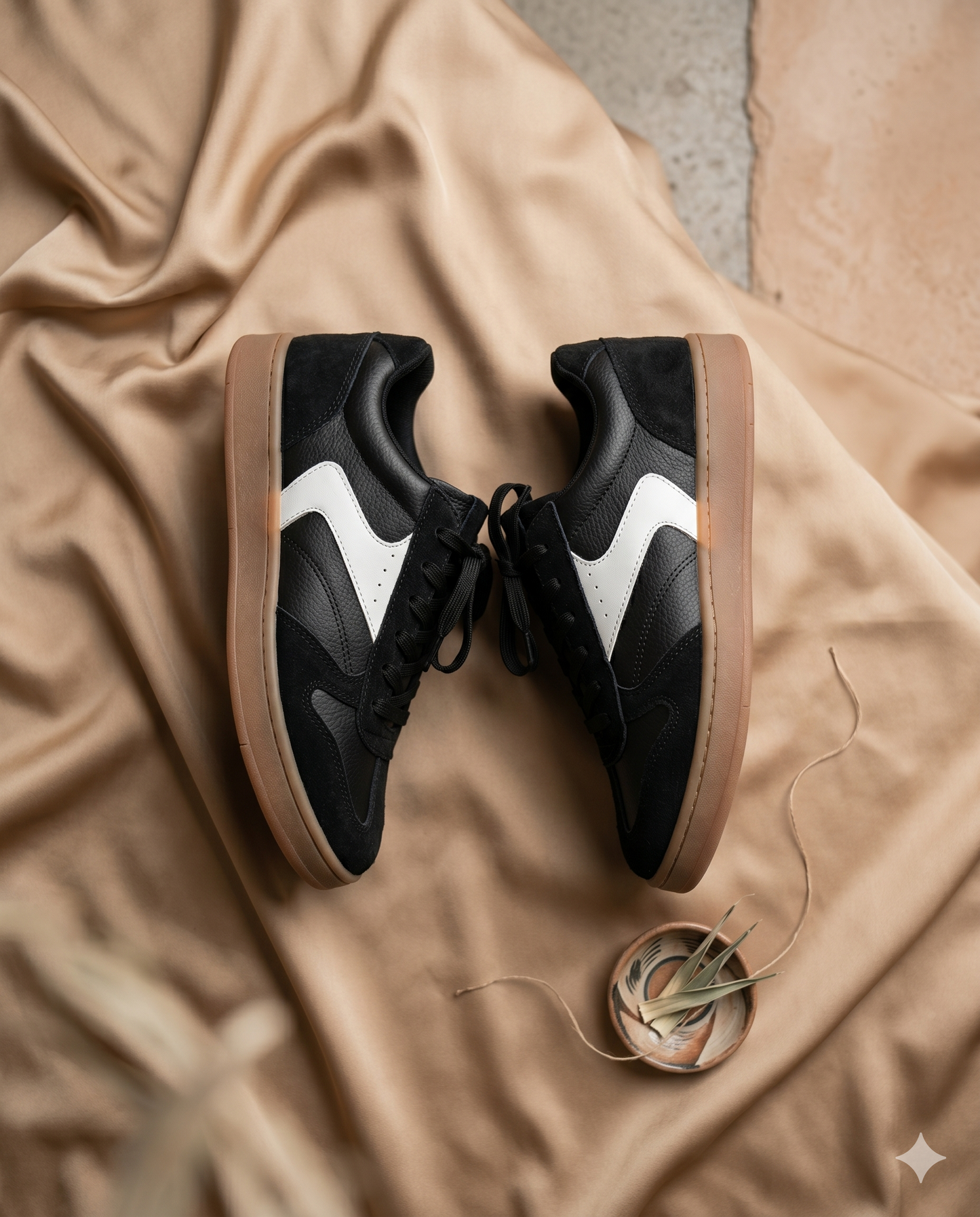 SuperShoes: Tenis Urbano Negro Blanco ¡Trend Total!