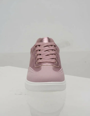 SuperShoes: Tenis Rosa Metálico, ¡brillo y estilo top!