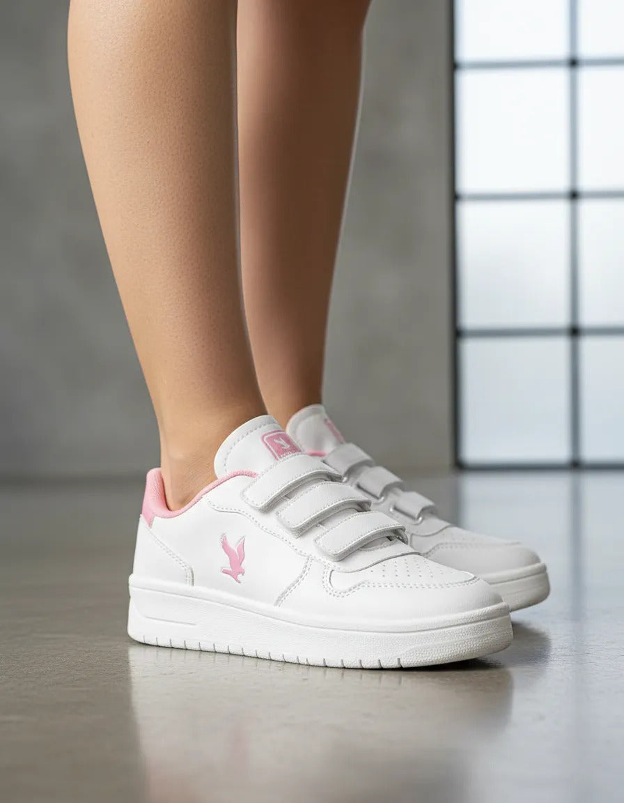 SuperShoes: Tenis blancos con rosa, ¡el básico infalible!