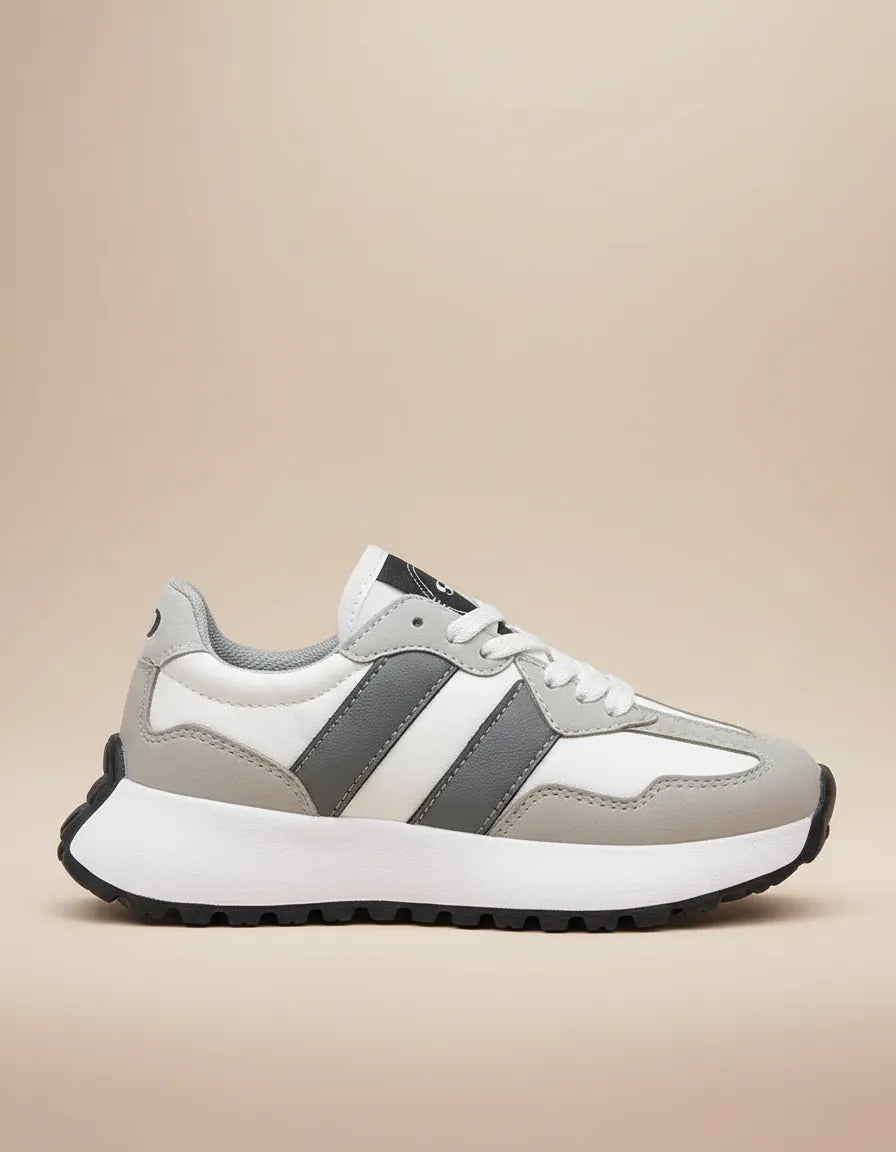 SuperShoes: Tenis Blanco Oxford, ¡estilo urbano y ligero!.