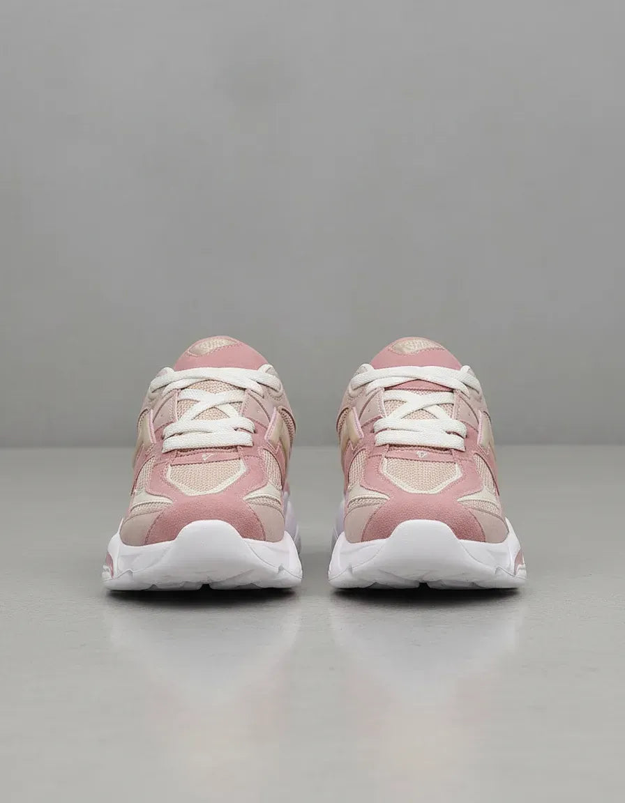 SuperShoes: Tenis "Peach" ultra ligeros y aesthetic